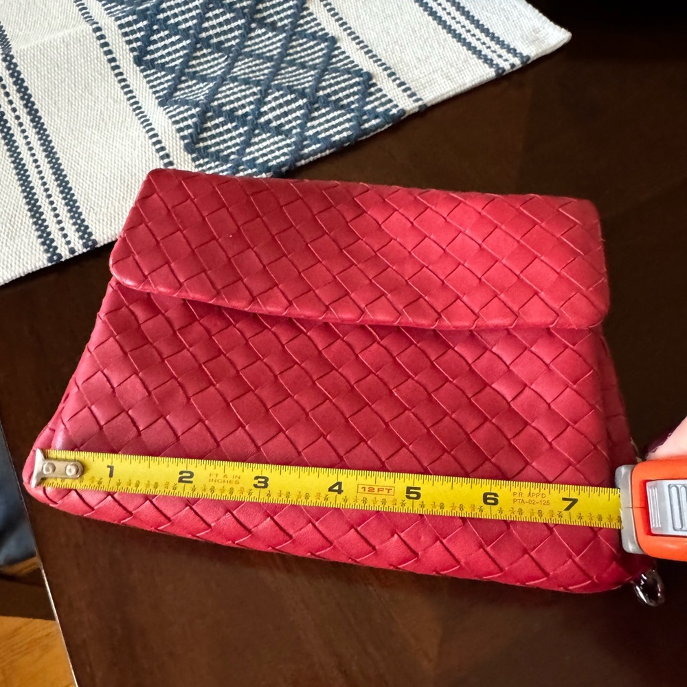 🔥 Authentic Bottega Veneta Intrecciato Pouch in Fire Red Leather🔥 - Picture 8 of 9